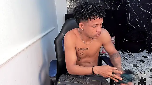 carlos alber12 online show from October 7, 2025, 12:57 pm