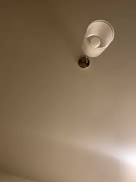 theprettysoles online show from December 15, 2025, 11:42 pm