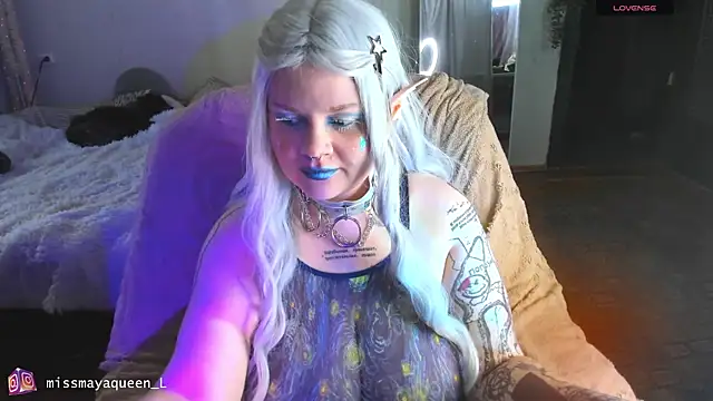 missmayaqueen online show from July 16, 2026, 12:33 pm