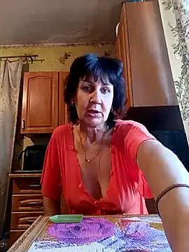 Snapshot of Laura_Kiss chatting on January 2, 2025, 9:54 am Laura Kiss online show from January 2, 2025, 9:54 am