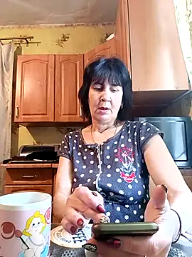 Snapshot of Laura_Kiss chatting on February 13, 2025, 7:03 am Laura Kiss online show from February 13, 2025, 7:03 am