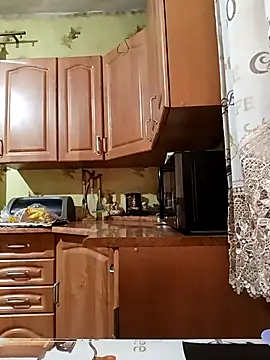 Snapshot of Laura_Kiss chatting on January 18, 2026, 4:44 pm Laura Kiss online show from January 18, 2026, 4:44 pm