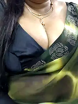 Queenflowerr online show from January 24, 2025, 8:54 pm