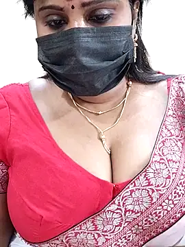 Queenflowerr online show from February 16, 2025, 6:21 pm