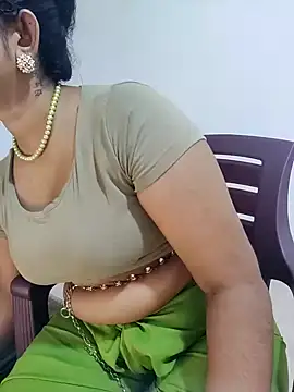 Snapshot of Sexy-Monikaa chatting on February 3, 2025, 7:40 am Sexy-Monikaa online show from February 3, 2025, 7:40 am