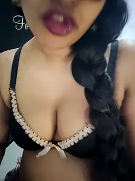 Snapshot of Sexy-Monikaa chatting on February 23, 2025, 3:45 am Sexy-Monikaa online show from February 23, 2025, 3:45 am