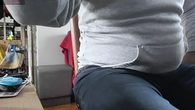 Snapshot of IndienTiger chatting on November 10, 2025, 12:48 pm IndienTiger online show from November 10, 2025, 12:48 pm