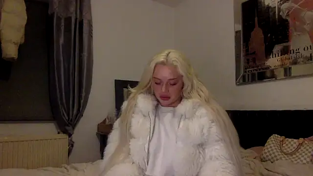 Snapshot of blissdimicco chatting on January 31, 2025, 6:03 pm blissdimicco online show from January 31, 2025, 6:03 pm