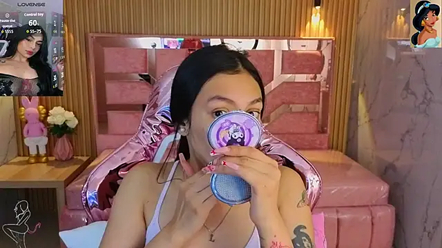 lilith petit sub online show from November 7, 2025, 3:06 am