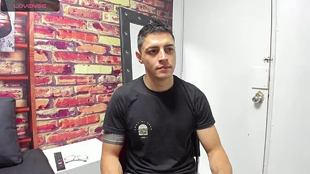 Snapshot of Frank_Millers chatting on January 27, 2025, 3:18 pm Frank Millers online show from January 27, 2025, 3:18 pm