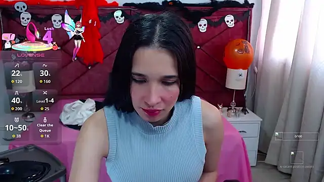 victoria adams07 online show from October 4, 2025, 2:04 pm