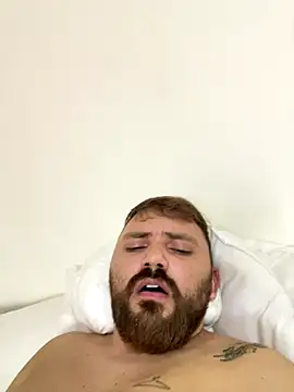 Snapshot of ruivinho66 chatting on October 8, 2025, 4:37 pm ruivinho66 online show from October 8, 2025, 4:37 pm