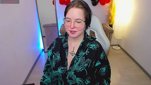 Manic pixie  online show from February 12, 2026, 3:29 pm