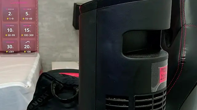 Alaia Colins online show from February 15, 2026, 1:35 am