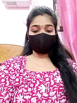 Snapshot of Simran-001 chatting on February 4, 2025, 10:21 am Simran-001 online show from February 4, 2025, 10:21 am