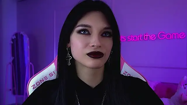 Snapshot of BeverlyMost chatting on May 5, 2026, 6:38 pm BeverlyMost online show from May 5, 2026, 6:38 pm