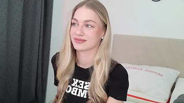 GabriellaOlsen online show from April 2, 2026, 3:20 pm