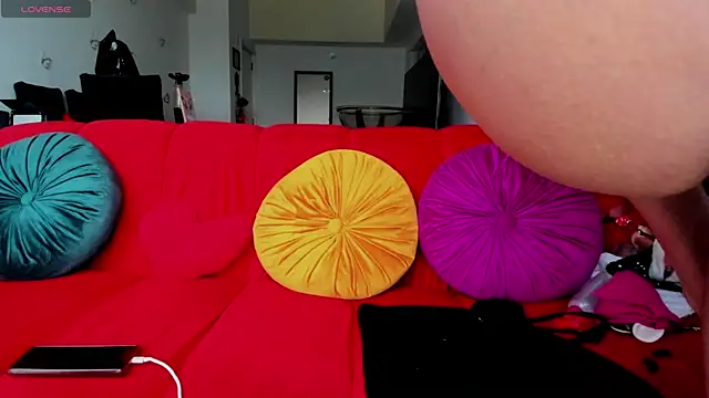 willow boobs online show from November 10, 2025, 4:17 pm