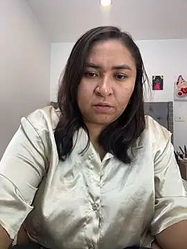 KarlaWild online show from November 27, 2025, 10:01 pm