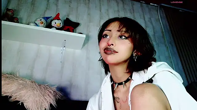 Snapshot of verhona_vlad chatting on March 17, 2025, 3:07 pm verhona vlad online show from March 17, 2025, 3:07 pm