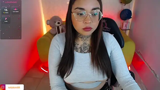 natyk m online show from January 30, 2025, 1:21 pm