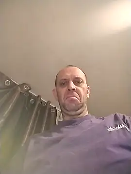 MaxDevilWhite online show from November 26, 2025, 5:25 pm