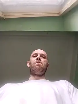 MaxDevilWhite online show from April 18, 2026, 9:24 am