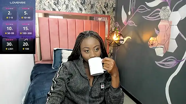 Sara Naugty online show from September 25, 2025, 5:49 pm