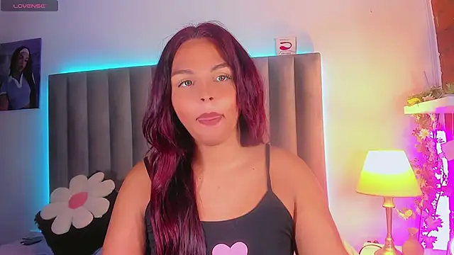 CamiiGarcia online show from November 6, 2025, 8:21 pm