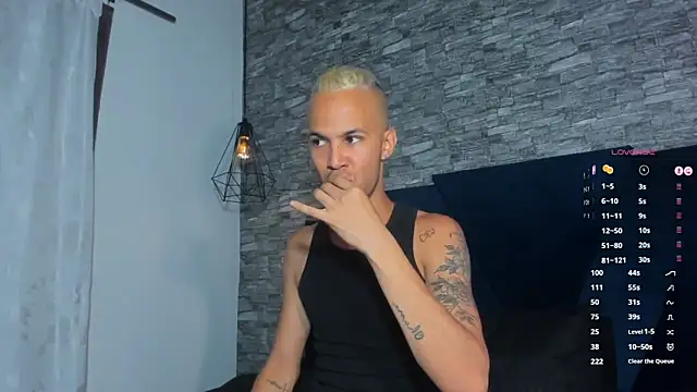 Snapshot of Jeremmy_Love chatting on October 2, 2025, 9:55 pm Jeremmy Love online show from October 2, 2025, 9:55 pm