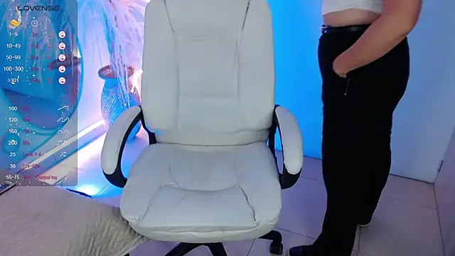 Sofi BBW online show from February 18, 2025, 6:47 pm