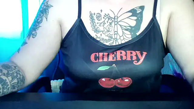 bunnyfox420 online show from September 25, 2025, 4:54 pm