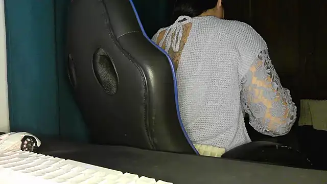 bunnyfox420 online show from November 22, 2025, 7:24 pm