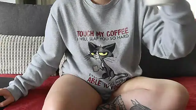 bunnyfox420 online show from May 9, 2026, 2:44 pm