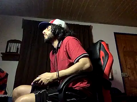 Snapshot of Nooneisthis chatting on October 24, 2025, 7:05 am Nooneisthis online show from October 24, 2025, 7:05 am