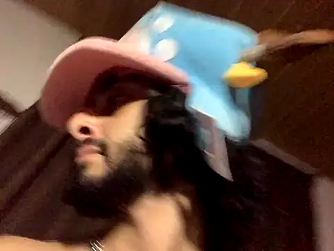 Snapshot of Nooneisthis chatting on October 28, 2025, 6:28 am Nooneisthis online show from October 28, 2025, 6:28 am