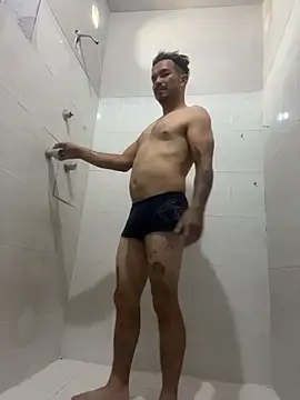 paullliliu online show from August 6, 2026, 10:44 pm