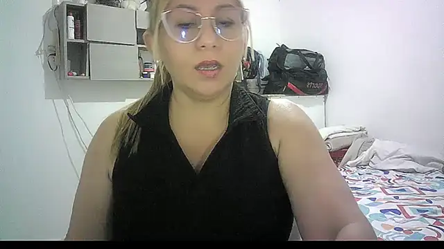 mariana0x online show from May 17, 2026, 2:57 pm