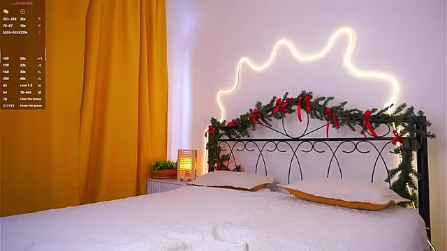 VeronaCritchlow online show from February 24, 2026, 7:06 am