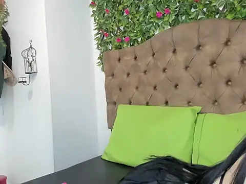 MelodyHott2 online show from October 2, 2025, 2:13 pm