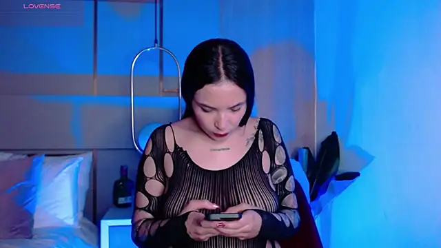 Snapshot of Victoria_Collinns chatting on October 24, 2025, 12:12 pm Victoria Collinns online show from October 24, 2025, 12:12 pm