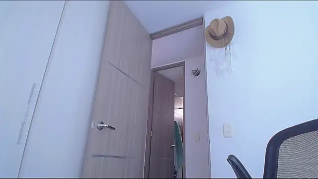 Zoedaniels online show from March 4, 2026, 9:32 pm