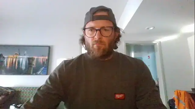 Snapshot of rrunner7718 chatting on March 18, 2025, 10:04 pm rrunner7718 online show from March 18, 2025, 10:04 pm