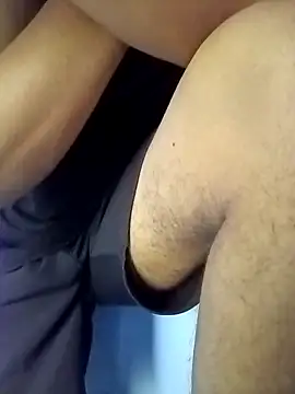 Snapshot of randit7 chatting on March 10, 2025, 2:50 am randit7 online show from March 10, 2025, 2:50 am