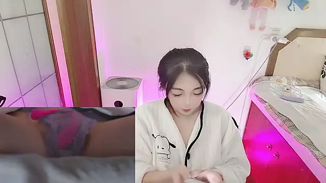 Snapshot of Song_99 chatting on March 13, 2026, 6:31 am Song 99 online show from March 13, 2026, 6:31 am