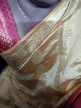 laxmitelugu78 online show from September 29, 2025, 4:56 pm