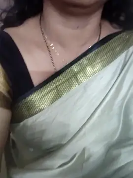 laxmitelugu78 online show from November 10, 2025, 4:28 pm