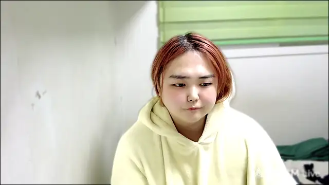 Snapshot of whhbbny chatting on September 11, 2025, 6:41 pm whhbbny online show from September 11, 2025, 6:41 pm