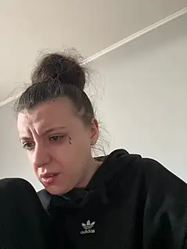 Snapshot of bunnythetailor chatting on February 16, 2026, 10:44 am bunnythetailor online show from February 16, 2026, 10:44 am