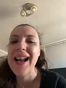 Snapshot of bunnythetailor chatting on March 9, 2026, 12:53 pm bunnythetailor online show from March 9, 2026, 12:53 pm